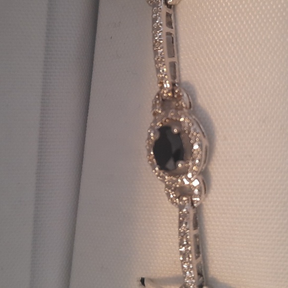 Womens sapphire and diamknd bracelet - Picture 4 of 5